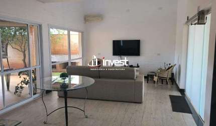 LINDA E RÚSTICA CASA E COMPLETAMENTE SUSTENTÁVEL
