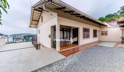Casa com 3 dormitórios à venda, 204 m² por R$ 550.000,00 - Garcia - Blumenau/SC