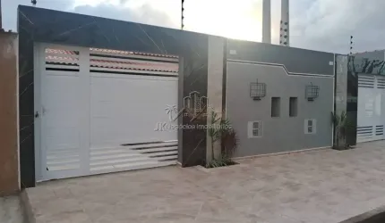 LINDA CASA NOVA EM ITANHAÉM, 3 DORMITÓRIOS, SUITE, PISCINA E CHURRASQUEIRA - R$ 379 MIL