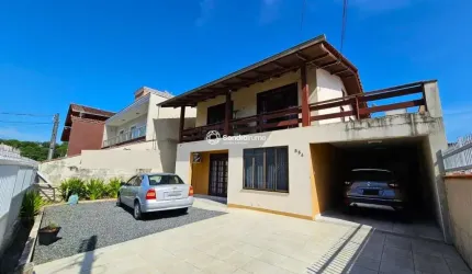 Casa para Venda em Joinville, FLORESTA, 4 dormitórios, 2 suítes, 5 banheiros, 5 vagas
