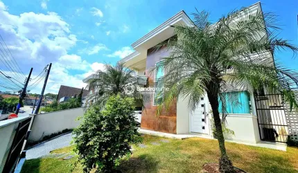 Sobrado para Venda em Joinville, BOM RETIRO, 3 dormitórios, 1 suíte, 4 banheiros, 2 vagas