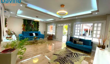 1700milhao - Casa alto padrão lado praia 4 suites closet 4 vagas espaço gourmet e piscina 450metros do mar.