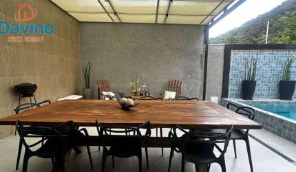 Casa alto luxo  - mobiliada no Canto do Forte com 300m de área, 4 suites, piscina e espaço gourmet