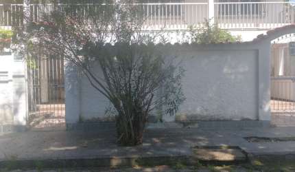 Casa/ Sobrado à venda  com 6 quarto(s)
