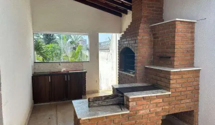 Casa com 3 Quarto(s) e 1 banheiro(s) para Alugar, 120 m² por R$ 3499 / Mês