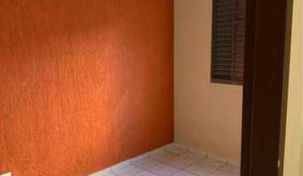 Apartamento com 3 Quarto(s) e 1 banheiro(s) para Alugar, 69 m² por R$ 1240 / Mês