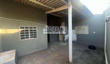 Casa com 1 Quarto(s) e 1 banheiro(s) para Alugar, 50 m² por R$ 745 / Mês