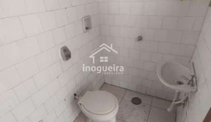 Apartamento com 1 Quarto(s) e 1 banheiro(s) para Alugar, 0 m² por R$ 650 / Mês
