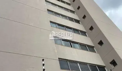 Apartamento com 4 Quarto(s) e 2 banheiro(s) para Alugar, 237 m² por R$ 3500 / Mês