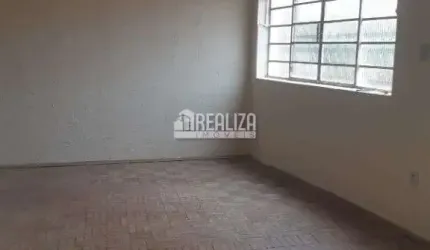 Apartamento com 3 Quarto(s) e 3 banheiro(s) para Alugar, 85 m² por R$ 1610 / Mês