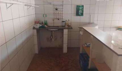 Casa com 1 Quarto(s) e 1 banheiro(s) para Alugar, 1 m² por R$ 750 / Mês