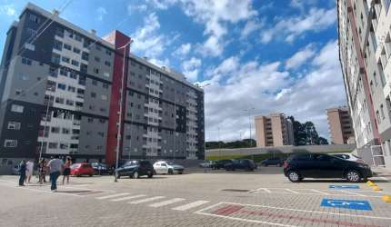 Apartamento com 2 Quarto(s) e 1 banheiro(s) para Alugar, 56 m² por R$ 1550 / Mês