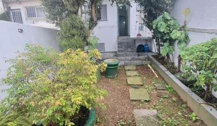 Casa com 2 Quarto(s) e 1 banheiro(s) para Alugar, 90 m² por R$ 2380 / Mês