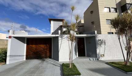 Casa com 4 quartos à venda na Claudionor de Oliveira, 22, Candeias, Vitória da Conquista por R$ 1.350.000