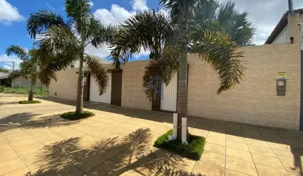 Casa à venda na Rua TG-06, 10, Boa Vista, Vitória da Conquista por R$ 1.600.000