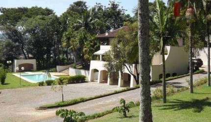 Chácara com 17.000 m² , área construída de 1.000m², casa com 5 suítes, proximo ao centro