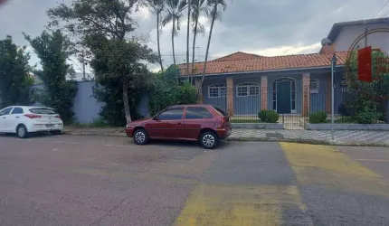 Casa térrea no centro de São Roque