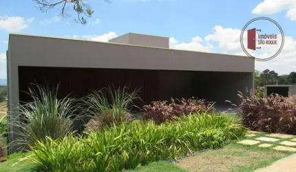 Linda  casa em condomínio  fechado em São Roque.