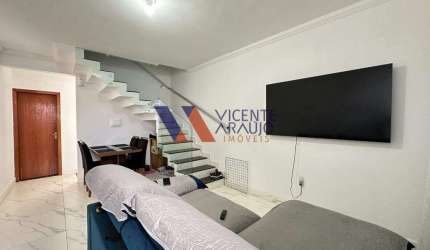 Casa geminada duplex com dois quartos a venda, bairro Senhora das Graças em Betim.
