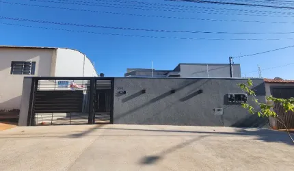 Casa térrea com suíte, próximo ao Colégio Militar
