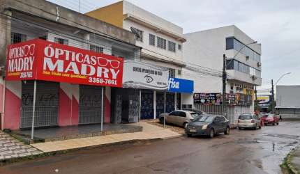 Prédio Recanto das Emas com 2 Lojas e 3 Apartamentos !!! 900.000 !!!