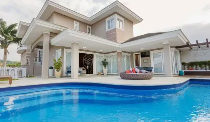CASA COM 3 SUÍTES E PISCINA NO GLO´RIA