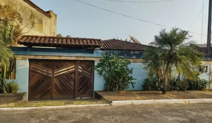 Excelente casa linear para venda no Cond. Village do Horto.