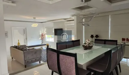 Linda casa em condomínio de Alto padrão à Venda em Várzea, Teresópolis/RJ.