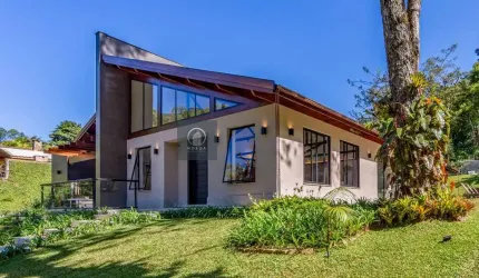 Casa em Condomínio para Venda em Carlos Guinle Teresópolis-RJ