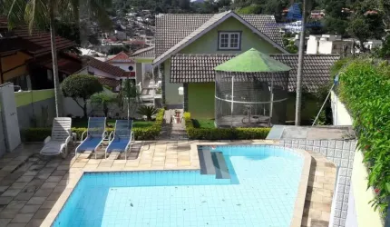 Casa Padrão para Venda em Barra do Imbuí Teresópolis-RJ