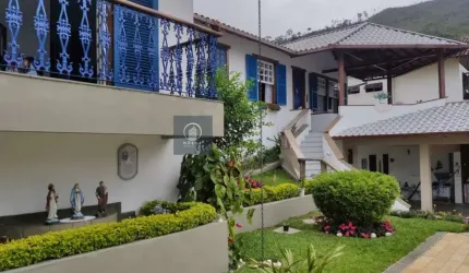 Casa Padrão para Venda em Tijuca Teresópolis-RJ