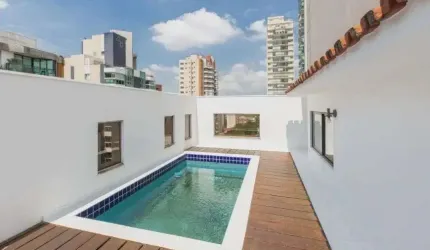 Duplex para venda possui 289 metros quadrados com 4 quartos em Moema