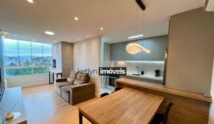 Apartamento mobiliado com 3 dormitórios