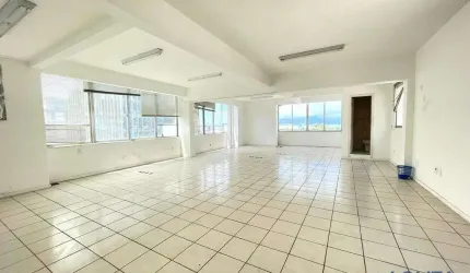 Oportunidade! Edifício comercial à venda no Centro de Florianópolis/SC.