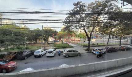 FANTÁSTICA 291 m² COM MEZANINO 3 BANHEIROS E COZINHA