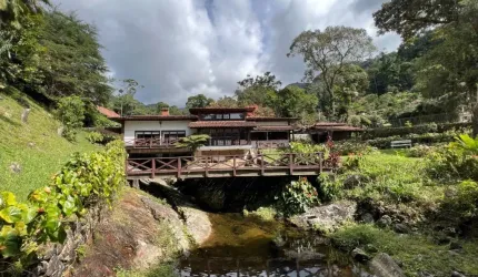Seu Refúgio na Serra – Conexão com a Natureza e Conforto em um Só Lugar