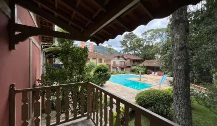Charmosa Casa em Localização Privilegiada – Condomínio com Lazer Completo!