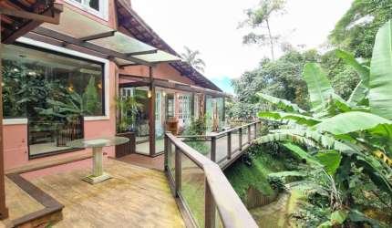 Casa no Comary em Condomínio de Luxo – Vista Deslumbrante para a Natureza!