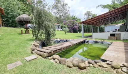 Casa em Albuquerque com lazer privativo, conforto e vista verde!