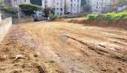 Excelente terreno plano no Bairro Cascatinha
