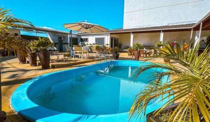Casa linear no Aeroporto com 3 quartos, área de lazer completa!