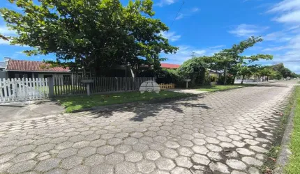Casa com 3 quartos à venda na Avenida Londrina, 723, Shangri-lá, Pontal do Paraná, 108 m2 por R$ 580.000