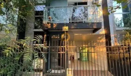 Sobrado próximo à Igreja do Pancera!!