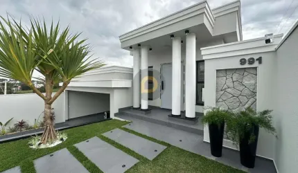 Casa à venda no bairro Centro - Toledo/PR