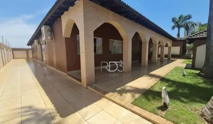 Casa com 4 dormitórios à venda, 780 m² por R$ 2.300.000 - Centro - Arapongas/PR