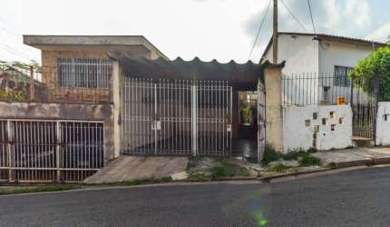 Espetacular casa tipo para venda com 3 quartos, sendo 1 suíte, 111m²
