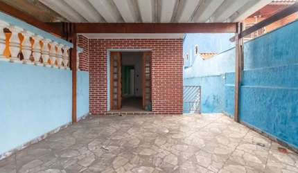 Elegante sobrado para venda com 3 quartos, sendo 1 suíte, 170m²