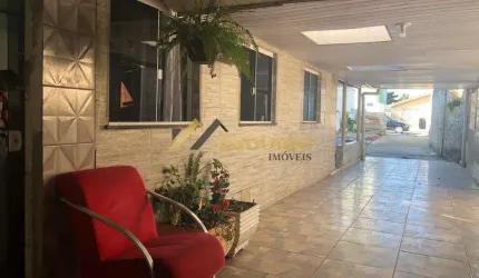 ÓTIMA CASA! 455m² DE ÁREA TOTAL, 04 QTOS., BEM LOCALIZADO