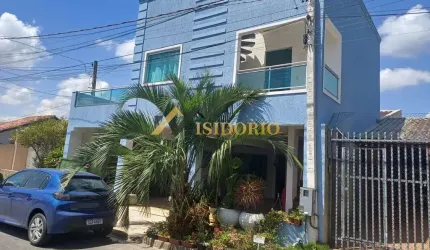 AMPLO SOBRADO EM COLOMBO! 05 QUARTOS, 02 SUÍTES, ÁREA GOURMET