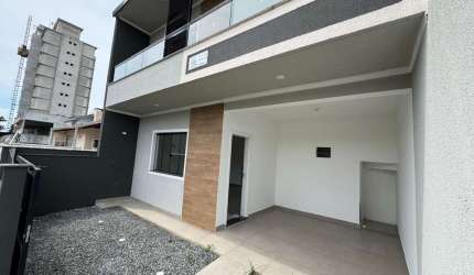 Casa para Venda em Balneário Piçarras, Itacolomi, 3 dormitórios, 1 suíte, 3 banheiros, 1 vaga